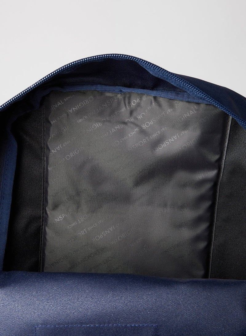 جان سبورت حقيبة ظهر Cross Town Plus - مقصورة رئيسية كبيرة، جيب جانبي لزجاجة المياه، جيب مبطن للكمبيوتر المحمول مقاس 15 بوصة - كحلي - Image 5