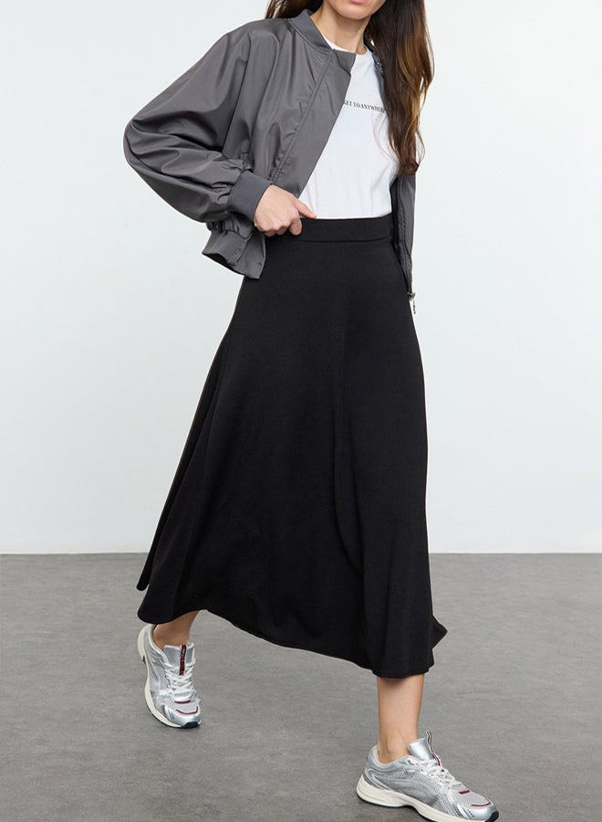 trendyol Black Crepe Flared Long Knitted Skirt - Image 1