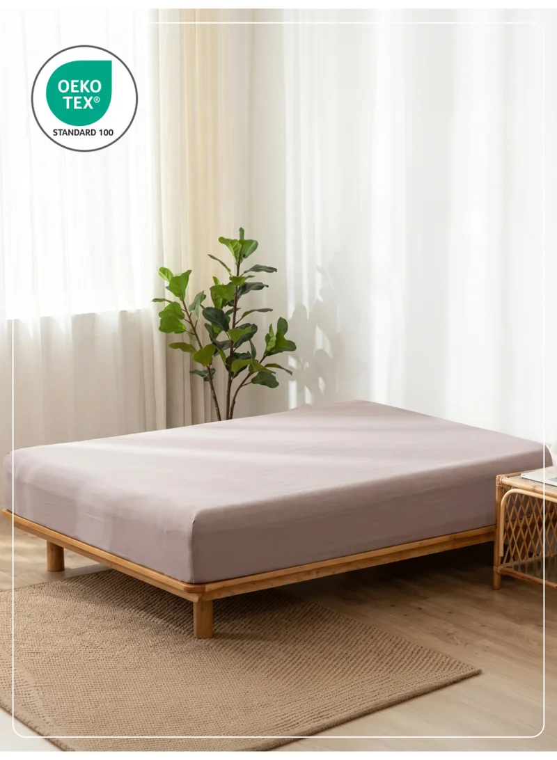 Donetella Hushed Violet 1 Pcs King Fitted Sheet 180x200 cm | OEKO-TEX Certified Brushed Microfiber Deep Pocket Sheet with All Around Elastic | Ultra Soft, Wrinkle Resistant, Easy Care, Safe for Sensitive Skin  | Best Price UAE