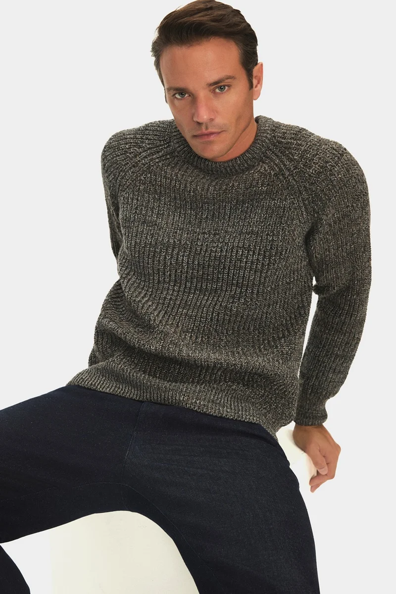 جون Men's Regular Fit Crew Neck Raglan Sleeve Knitted Sweater