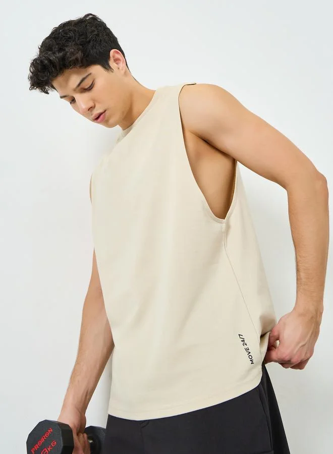 ستايلي تيشيرت كت بطبعة صغيرة