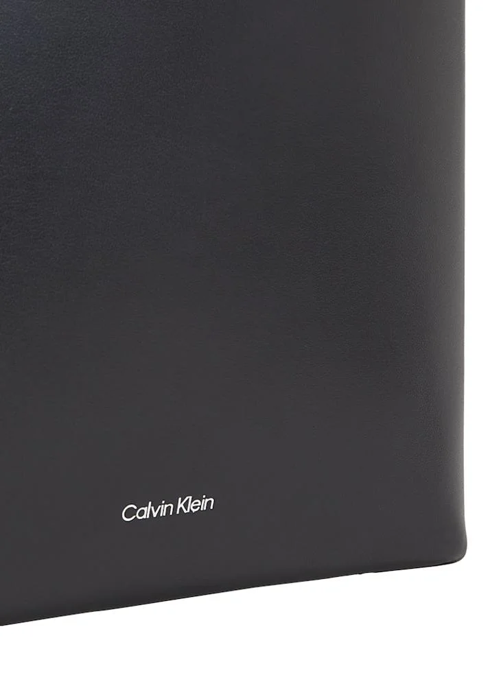 CALVIN KLEIN LEATHER CROSSBODY BAG