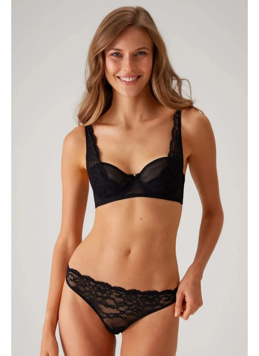 بيير كاردان 4841 Lace Non-Padded Bra String Set Black