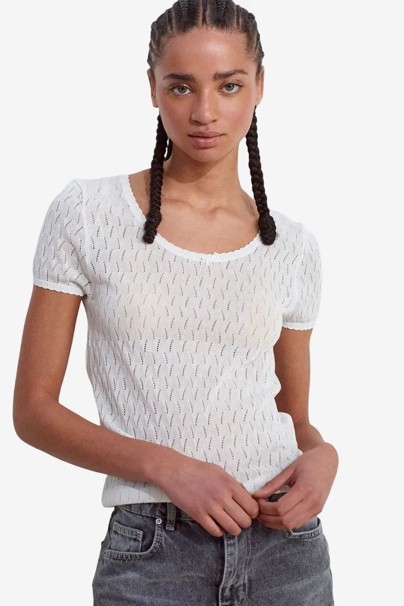 DILVIN Textured Slim-fit Blouse With Bow Detail