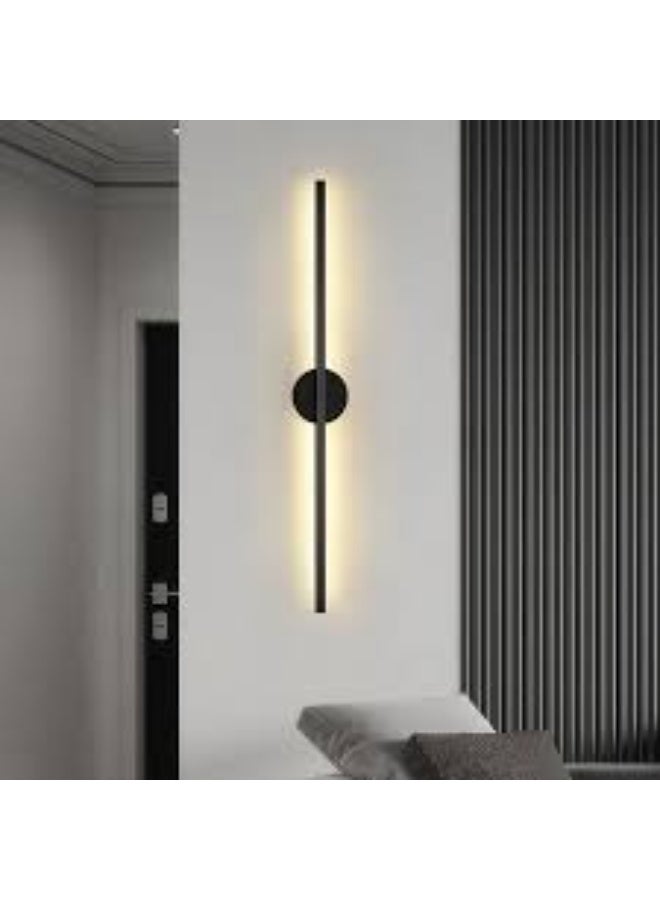 المفتاحة مصباح حائط LED أسود عصري وبسيط - وحدة إضاءة عمودية خطية لغرفة النوم أو المعيشة أو الممر | شمعدان حائط أنيق بإضاءة دافئة | تصميم إضاءة داخلية معاصرة - Image 1