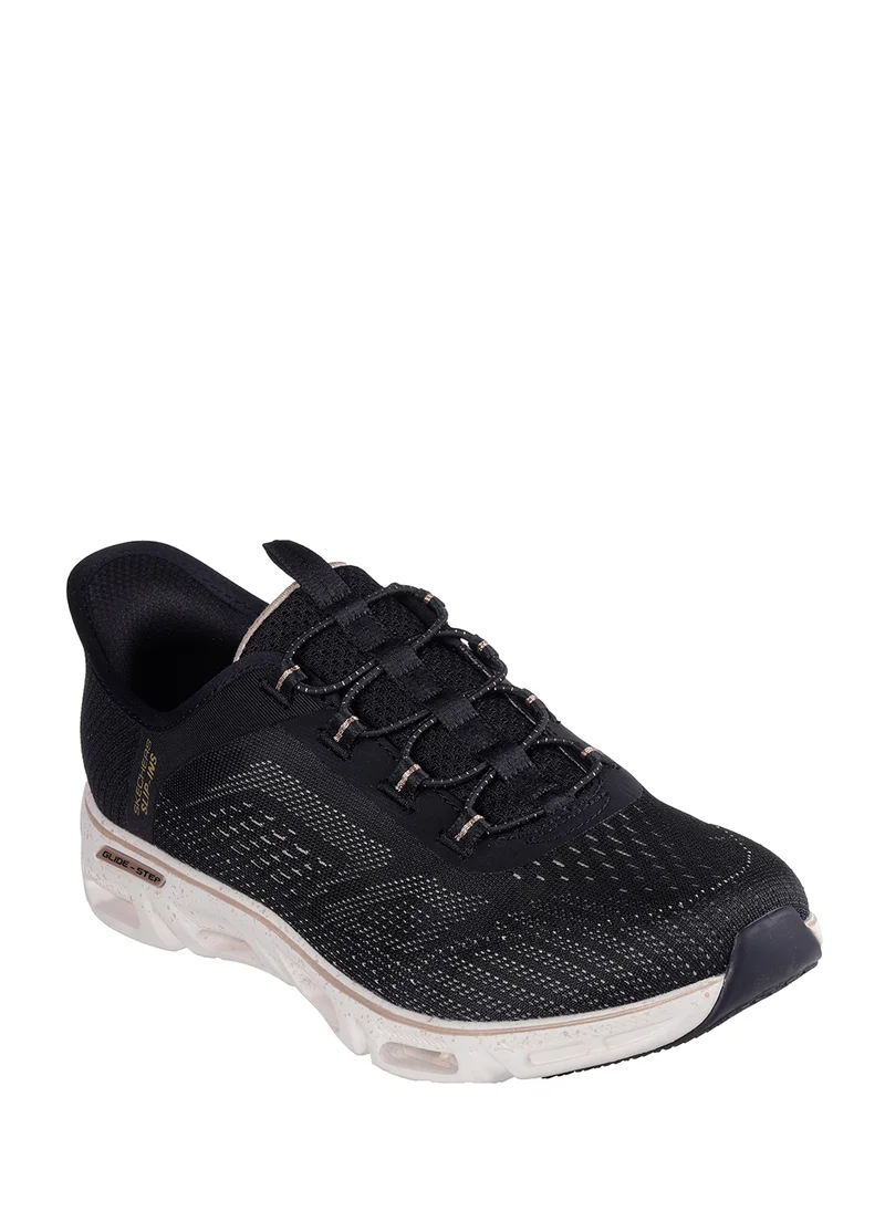 SKECHERS Glide-Step Gratify