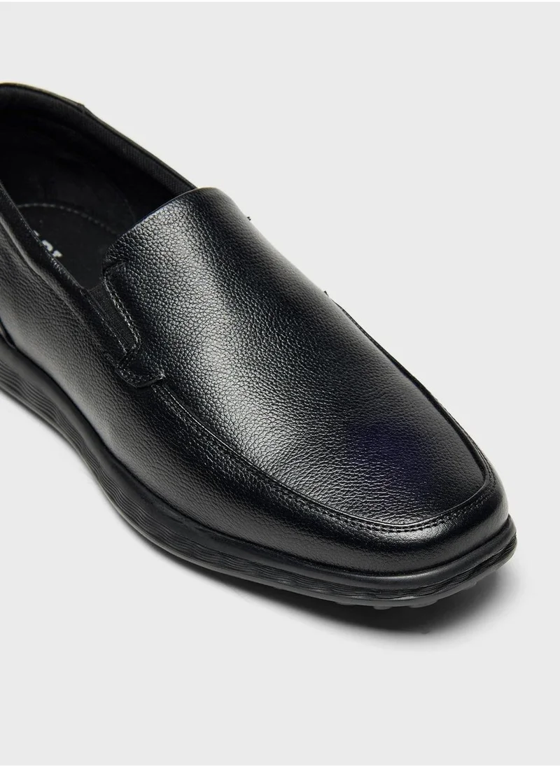 ال بي ال من شو اكسبرس Wide Toe Slip Ons