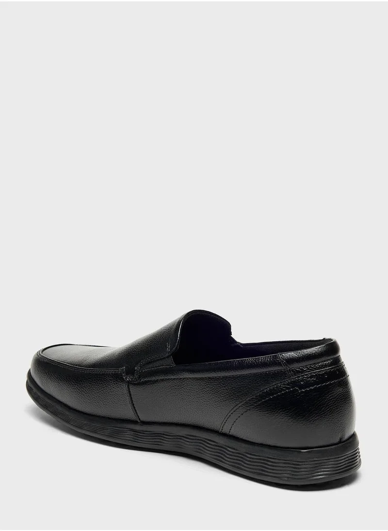 ال بي ال من شو اكسبرس Wide Toe Slip Ons