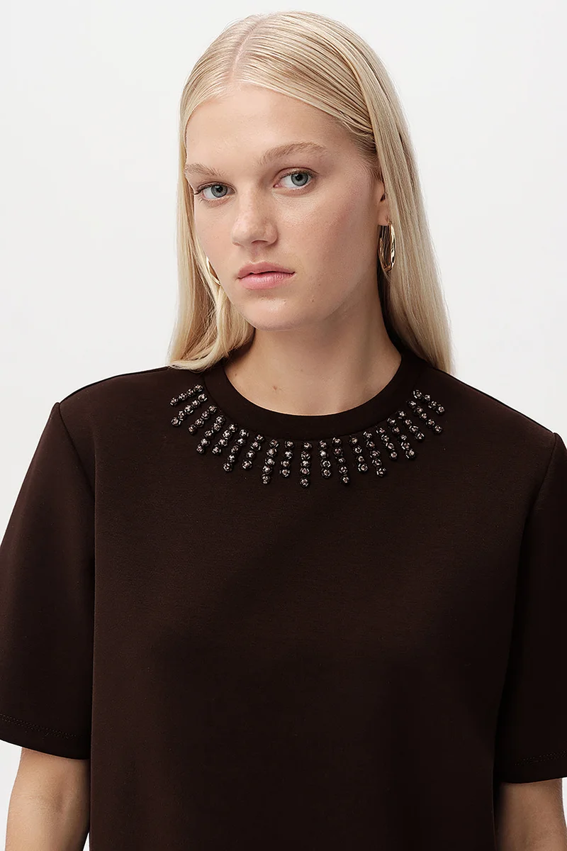 Exquise Stone Detail Crew Neck Short Sleeve T-Shirt