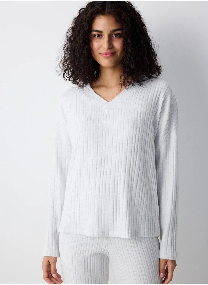 Soft Light Grey Pajama Set - pzsku/Z83DA925E46D0C3EB1080Z/45/_/1733842434/54a49279-ffba-4406-bdbb-4d08a53e2eae