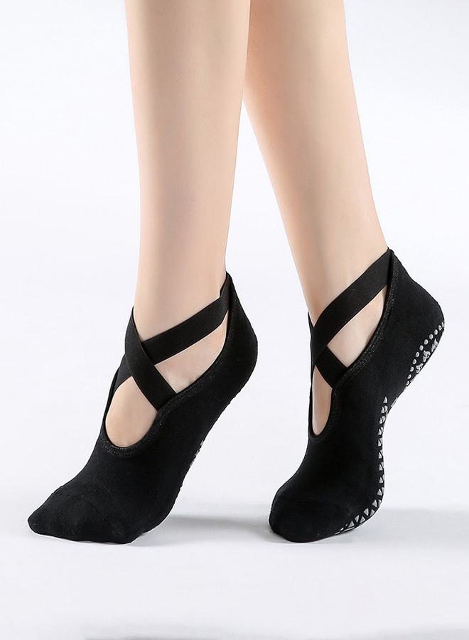 Styli Cross Over Straps Silicon Pad Base No Show Yoga Socks  - Image 1