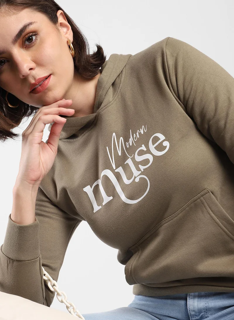 كامبوس سوترا هودي نسائي بطبعة عصرية زيتوني