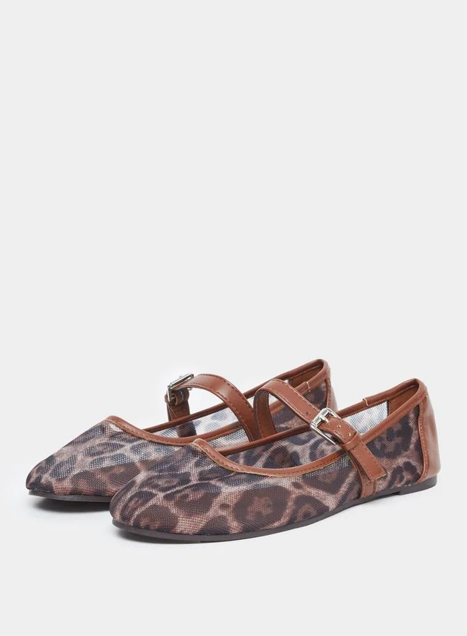 Styli Styli Animal Print Buckle Detail Shoes