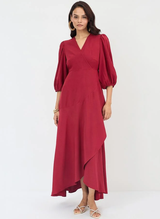 فيميلا فستان طويل ملفوف بكشكش وأكمام منفوخة