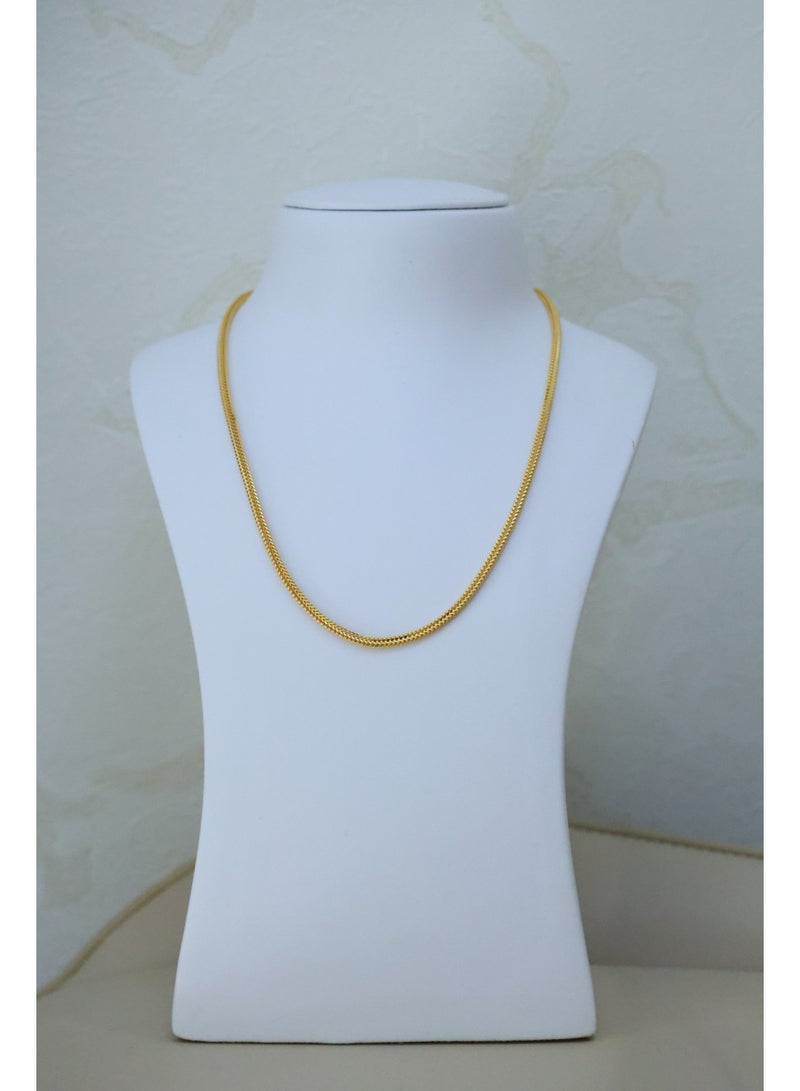 سلسلة من الذهب عيار 22