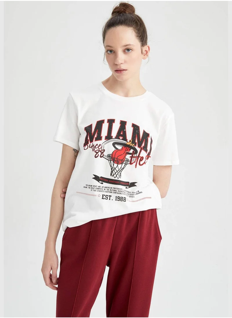 DeFacto Woman NBA Miami Heat Licenced Crew Neck Knitted Short Sleeve T-Shirt