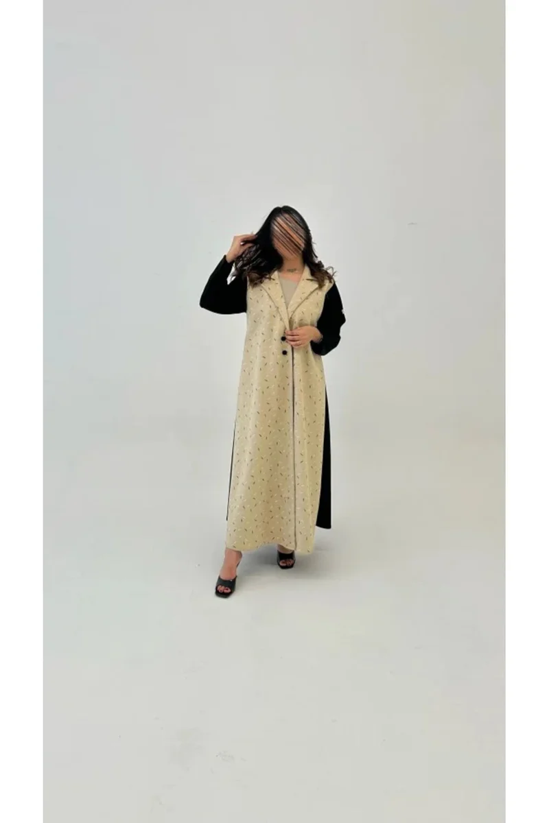 Tori-abaya Black chamois abaya with beige broadcloth