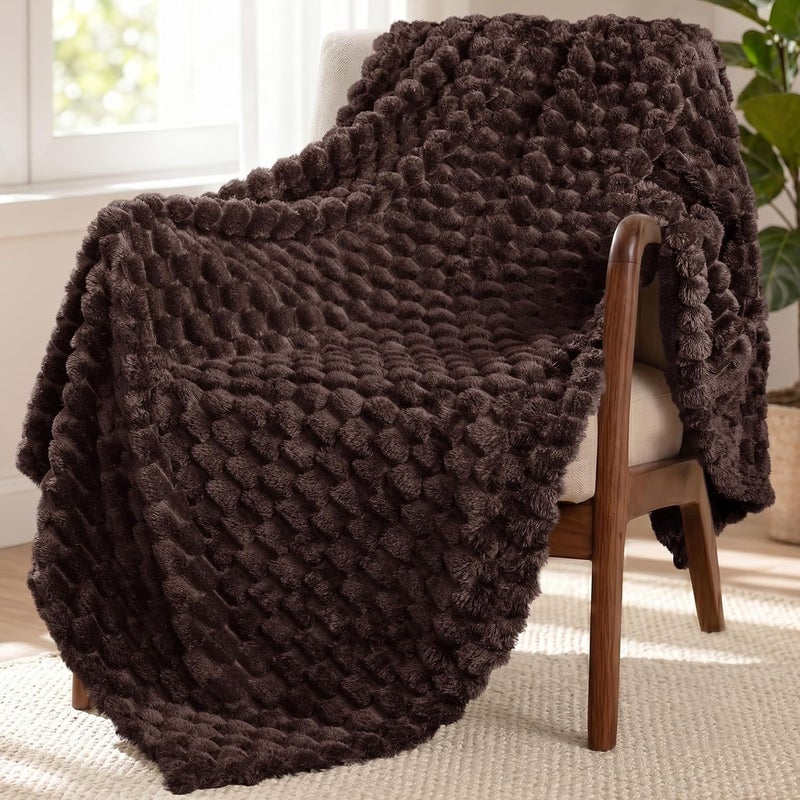 Extra Large Soft Fleece Throw Blanket, 50x70 Inches Stylish Jacquard Throw Blanket for Couch, Fuzzy Cozy Lightweight for All Seasons, Coffee - Image 1