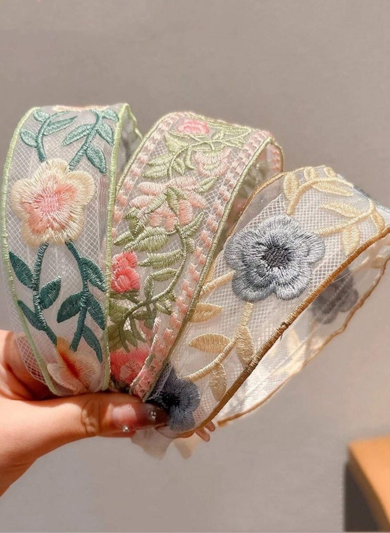 طوق شعر مجموعه من 3 قطع من اطواق الشعر المطرزه بالزهور تضيف لمسة ناعمة وعصرية لإطلالة البنات أو السيدات. - Image 1