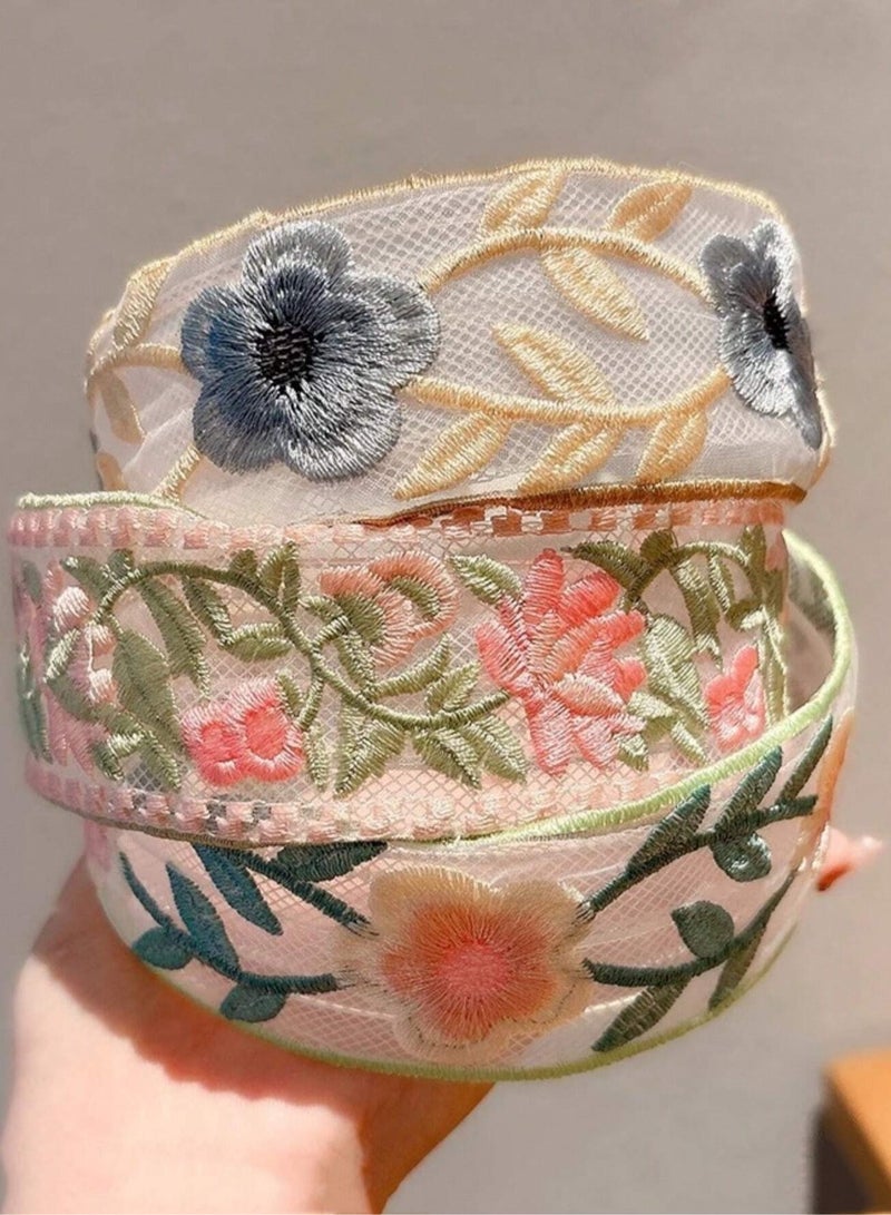 طوق شعر مجموعه من 3 قطع من اطواق الشعر المطرزه بالزهور تضيف لمسة ناعمة وعصرية لإطلالة البنات أو السيدات. - Image 2