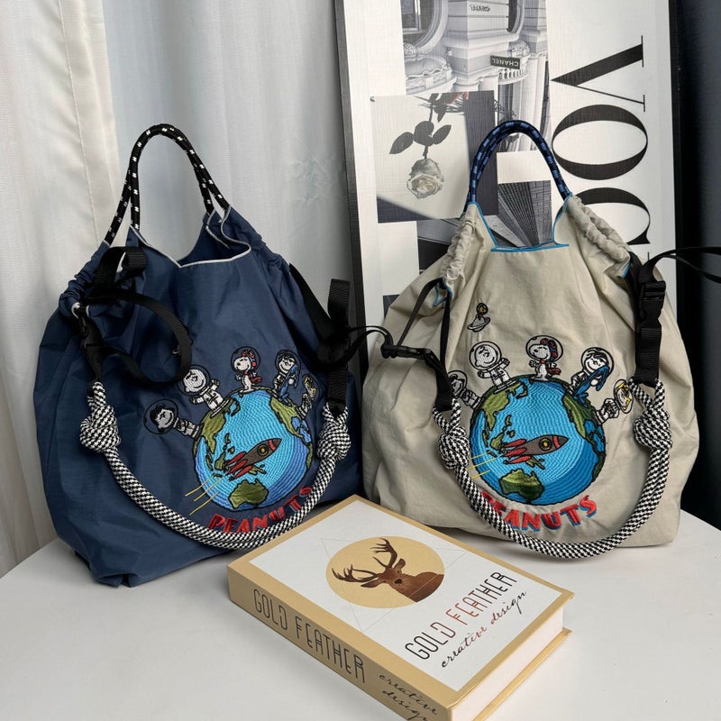 Japanese Cartoon Snoopy Cute Embroidered Nylon Eco Shopping Bag Large Capacity Crossbody Canvas Shoulder Bag For Students - Image 2