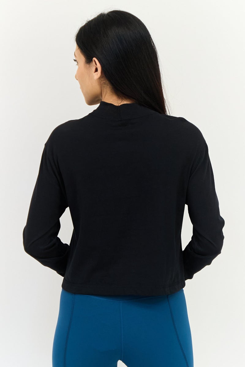 Nike تي شيرت نسائي فضفاض بأكمام طويلة للخارج، أسود - Image 4