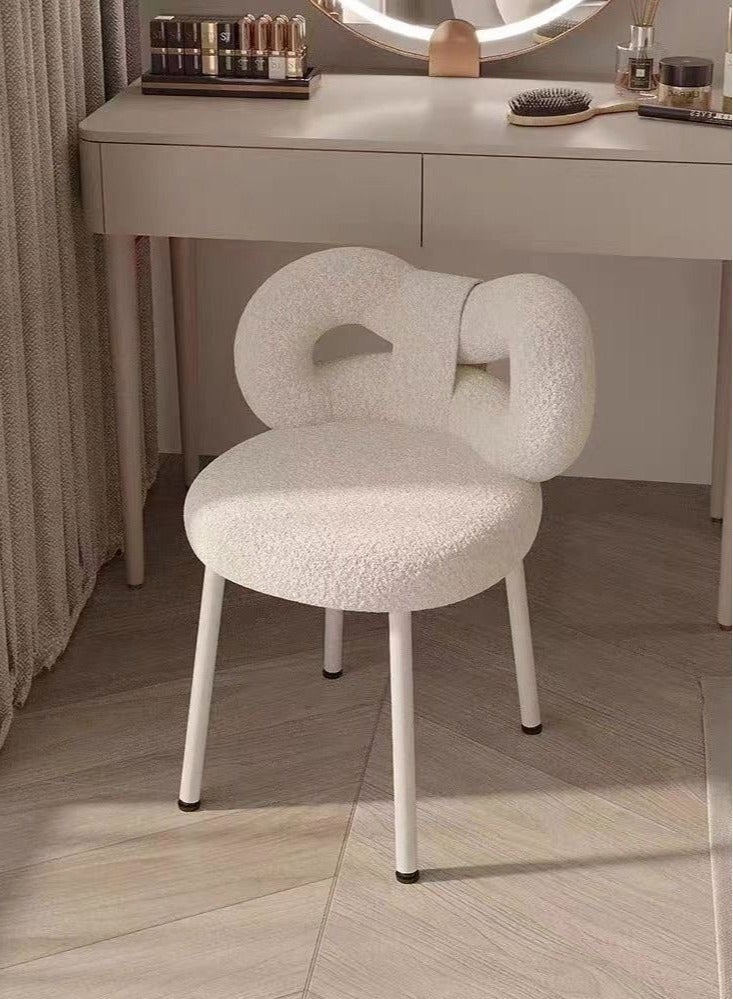 فاشون هوم تصميم الحد الأدنى الحديث أريكة واحدة مريح رقيق الغرور كرسي أنيقة ماكياج مكتب الكراسي Bowknot شكل مسند الظهر كرسي الطعام مع أرجل مبطنة لغرفة المعيشة غرفة نوم 36x36x67 سم  - Image 2