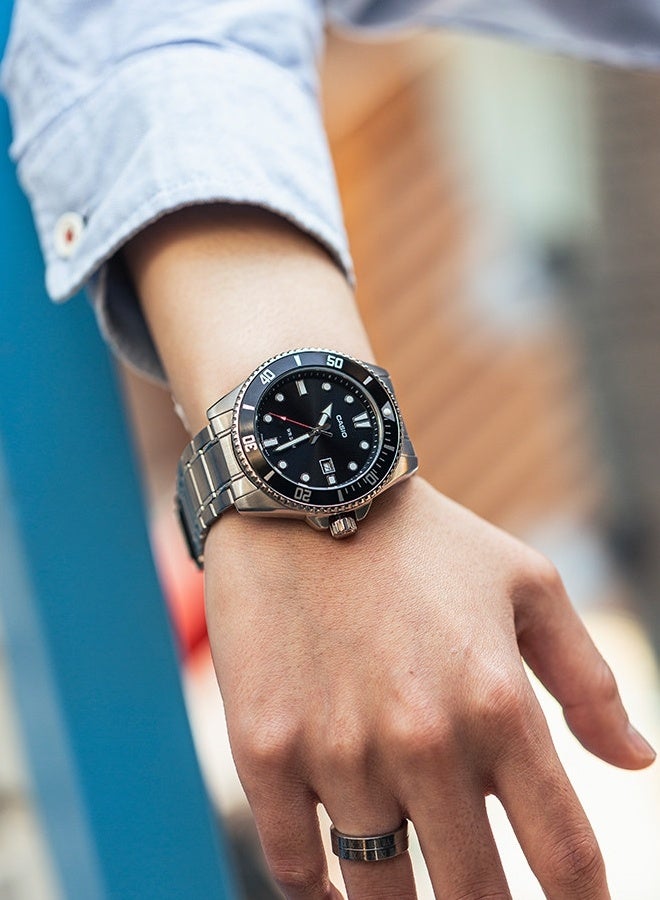 CASIO Analog Quartz Black Dial Stainless Steel Men's Watch MDV-107D-1A1VDF - Image 3