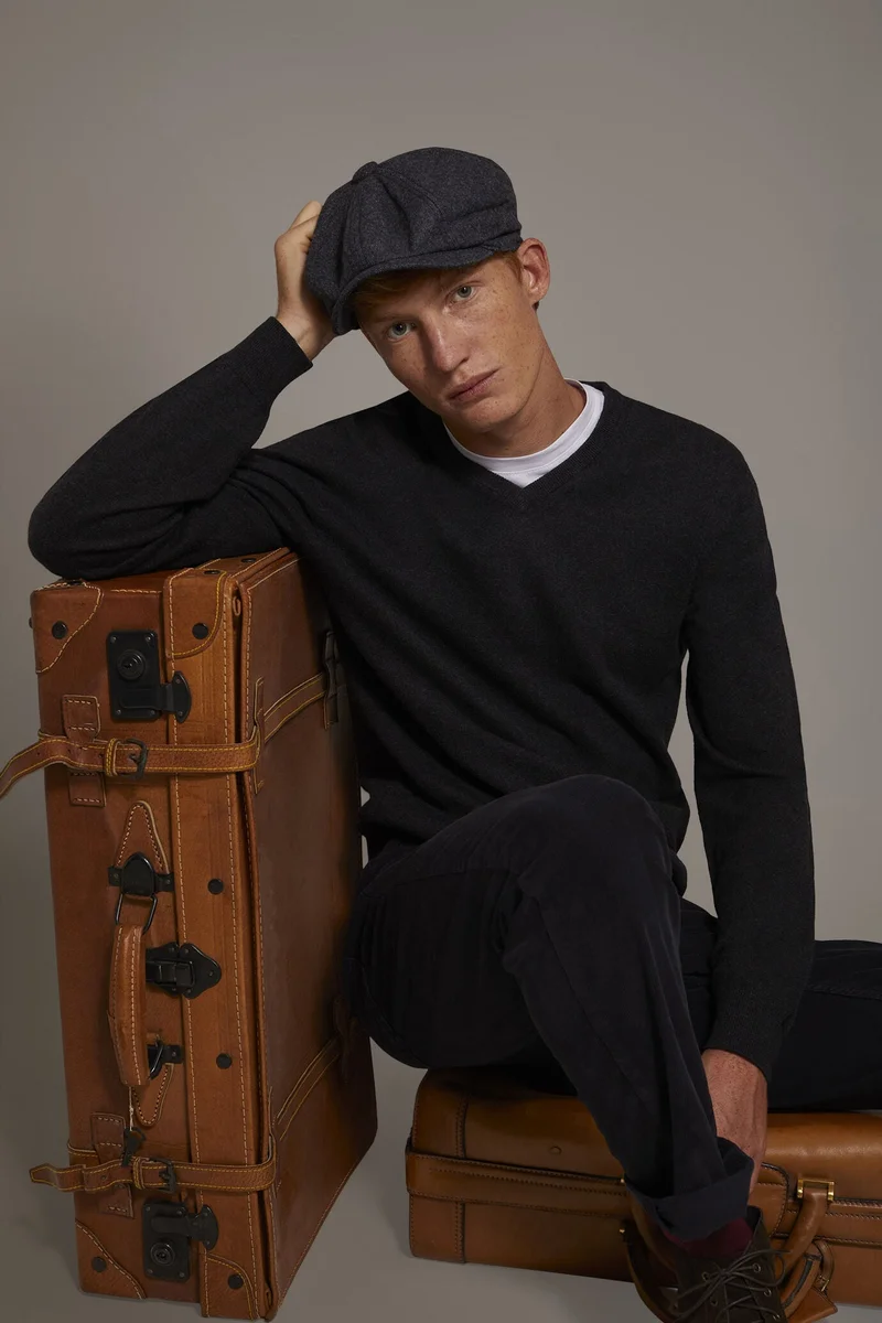 دوبل غانغر Wool blend V-neck sweater - DK Grey