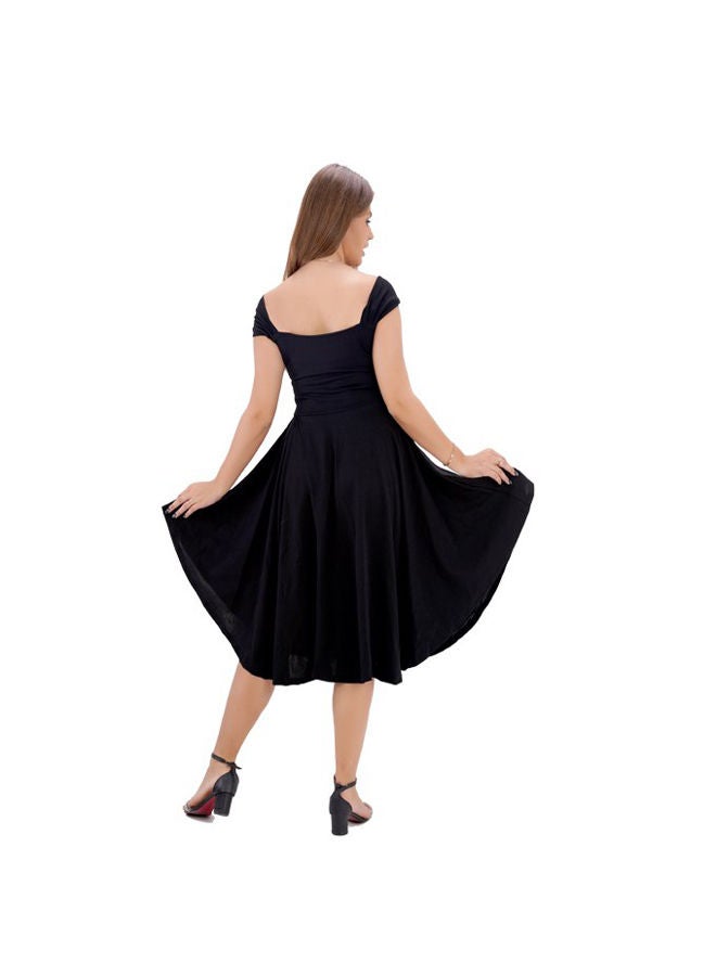 Fashion Group A SHORT BLACK WOMEN`S DRESS WITH CUFFS AND A WIDE POCKET  - Image 2