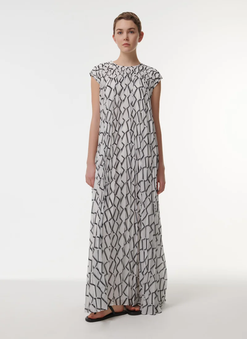 ليم قفطان بنقشة هندسية مزينة بالثنيات - الإصدار الطويل