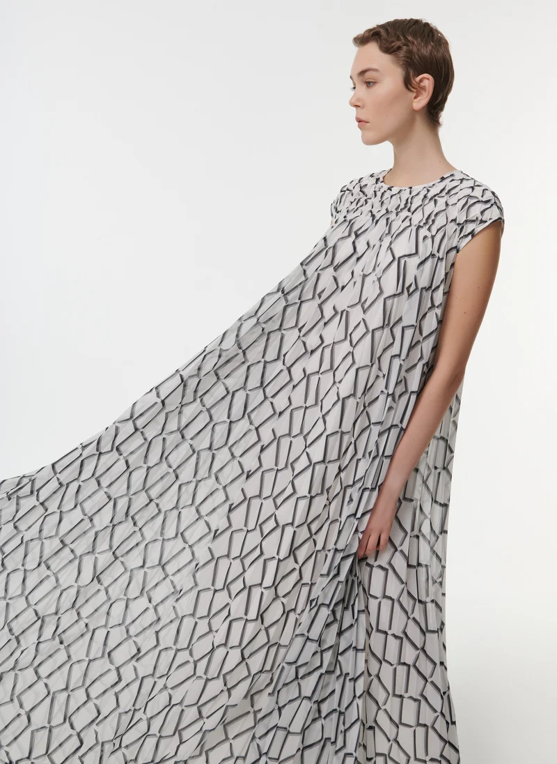 leem  Geometric Print Pleated Kaftan for Women | Best Price UAE