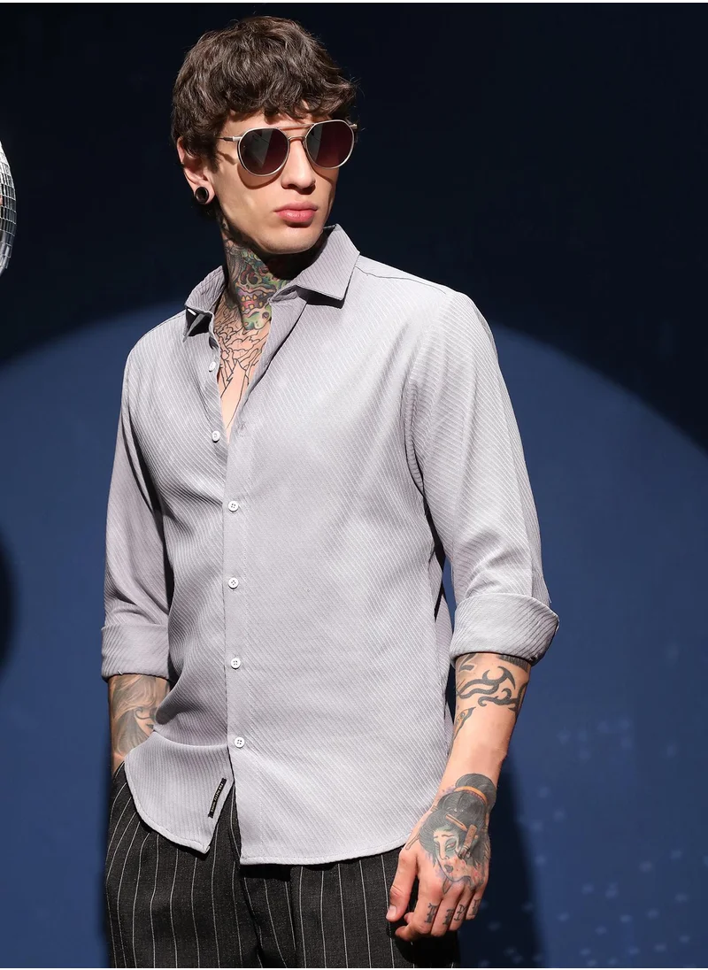 كامبوس سوترا Men's Coin Grey Slanted-Trough Shirt For Casual Wear | Spread Collar | Long Cuffed Sleeves | Button Closure | Shirt Crafted With Comfort Fit For Everyday Wear
