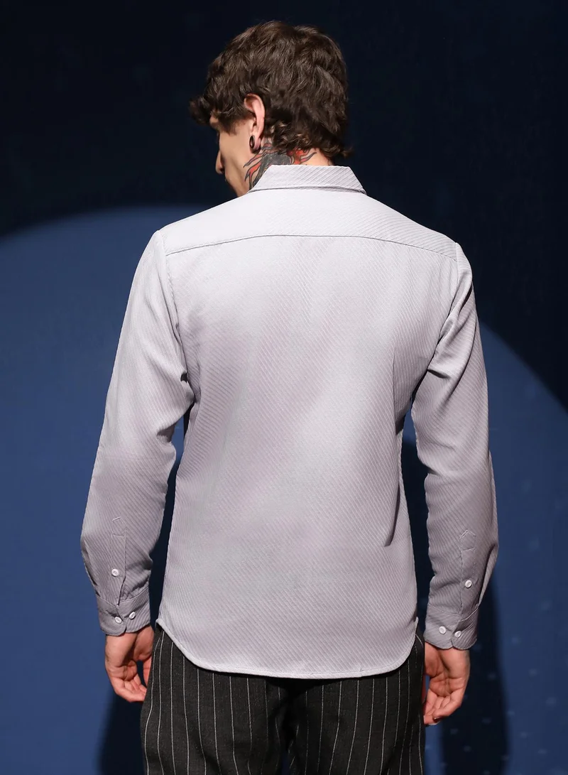 Campus Sutra Men's Coin Grey Slanted-Trough Shirt For Casual Wear | Spread Collar | Long Cuffed Sleeves | Button Closure | Shirt Crafted With Comfort Fit For Everyday Wear