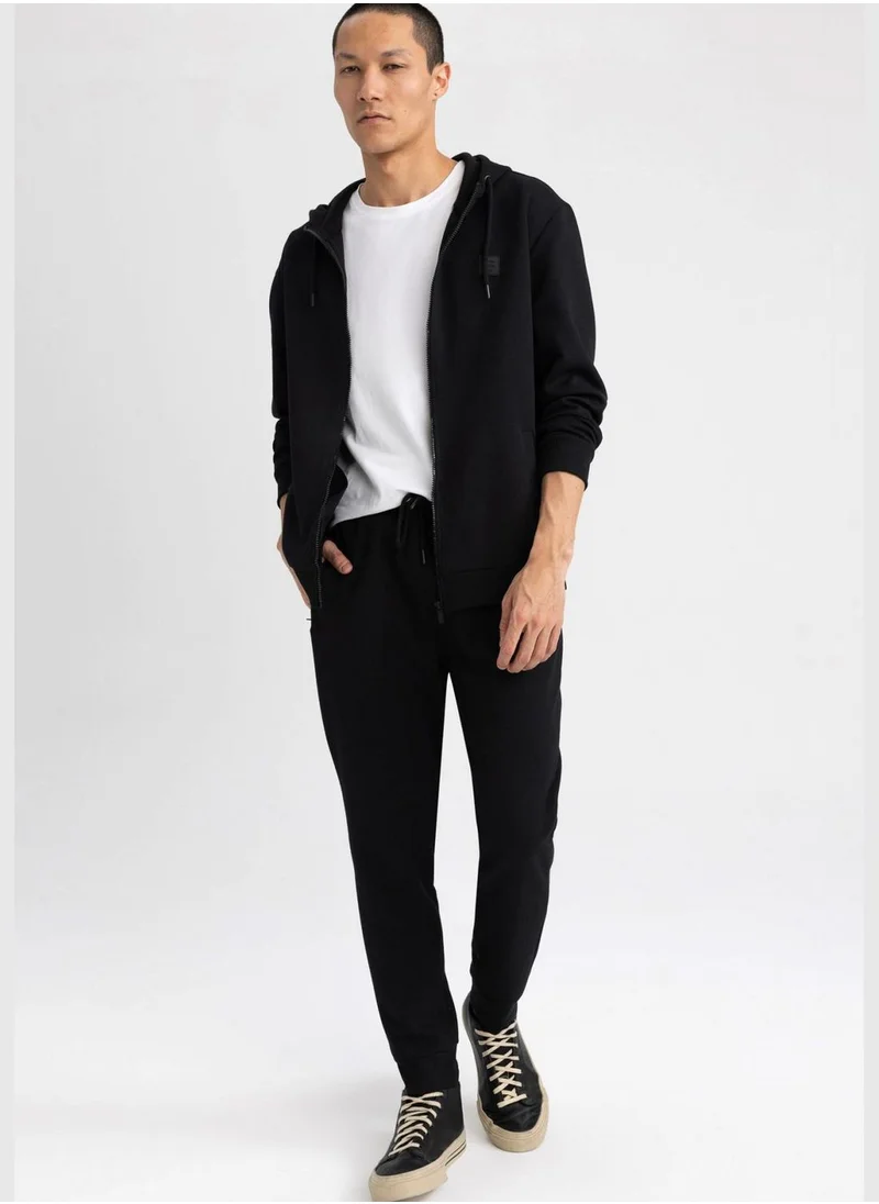 ديفاكتو Man Slim Fit Knitted Trousers