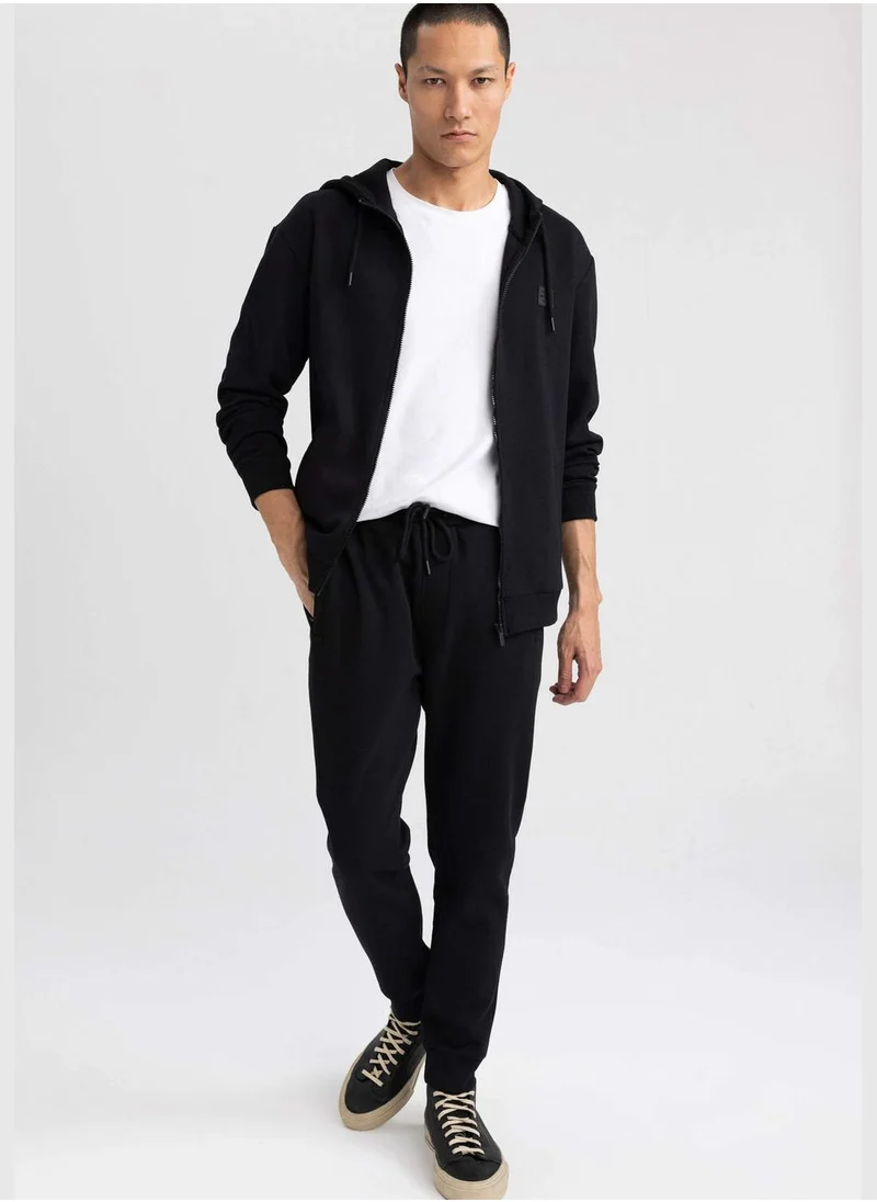 ديفاكتو Man Slim Fit Knitted Trousers