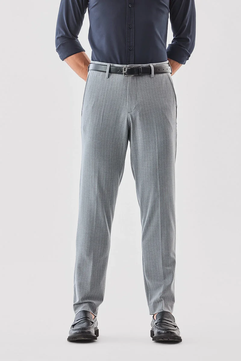 SNITCH بنطلون مخطط بقصة ضيقة مطاطية