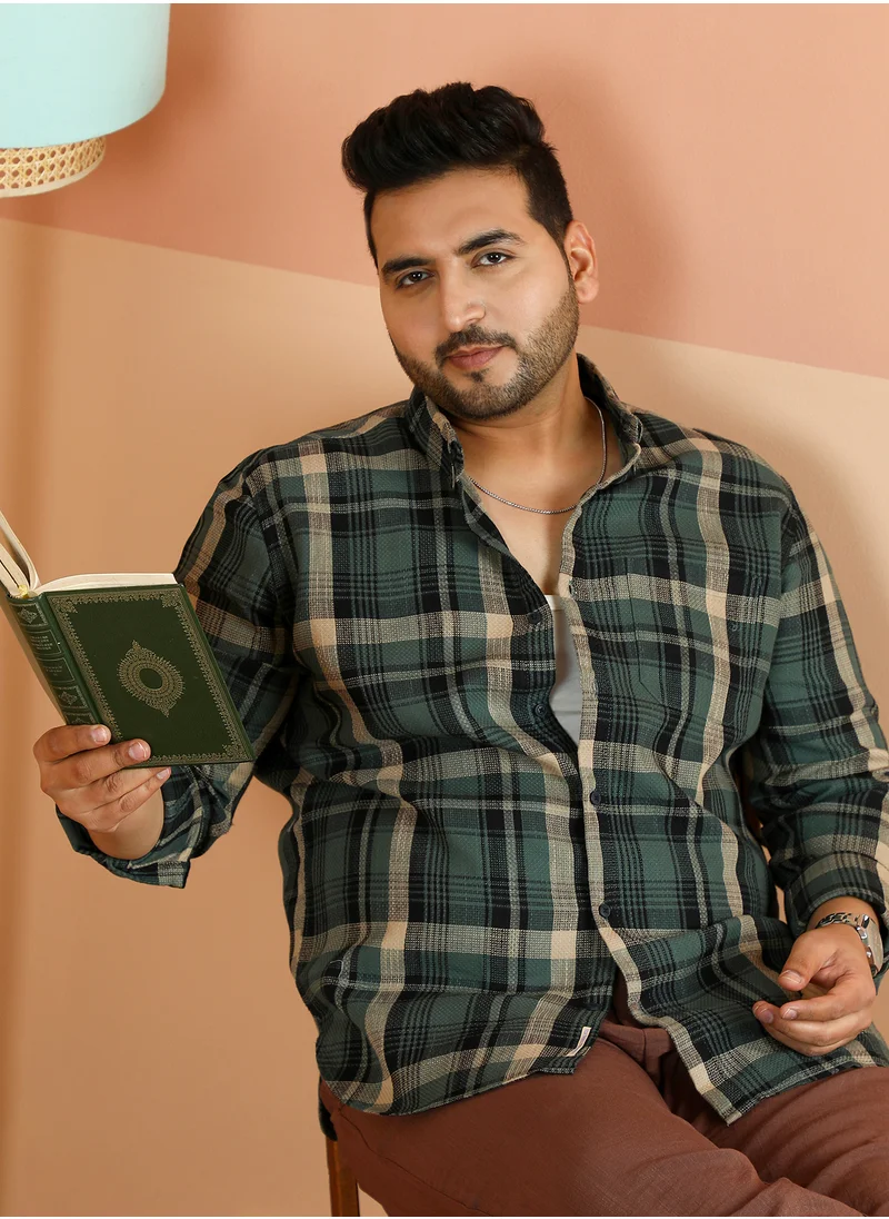 انستافاب بلس Instafab Plus Men's Emerald Green Tartan-Tactile Regular Shirt For Casual Wear | Spread Collar | Long Cuffed Sleeves | Button Closure | Plus Size Shirt Crafted With Comfort Fit For Everyday Wear
