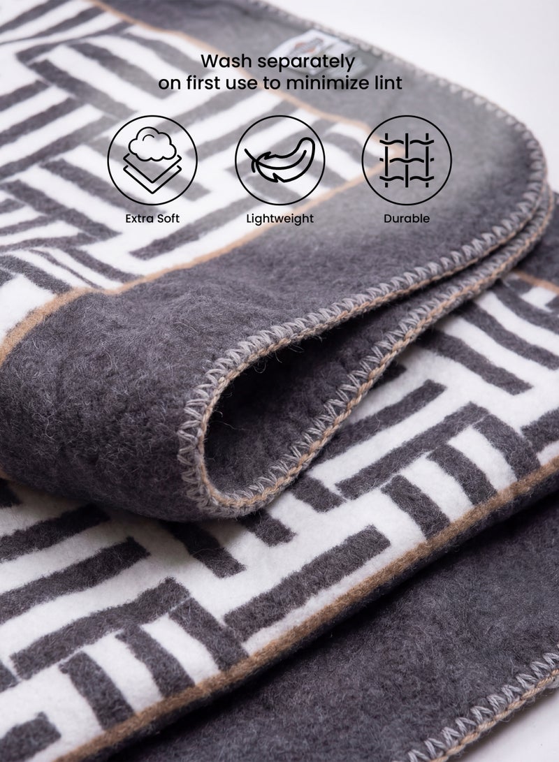 Parry Life 2-Ply Cloudy Blanket – Ultra Soft Printed Polyester Travel Blanket 130×180 cm - Image 2