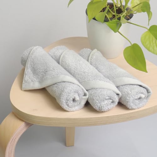 HEELIUM Bamboo Face Towel | Ultra Absorbent & Odour-Free | 3X Softer Than Cotton Towels | 30 x 30 cm - 600 GSM | Pack of 3 - Light Grey - Image 1