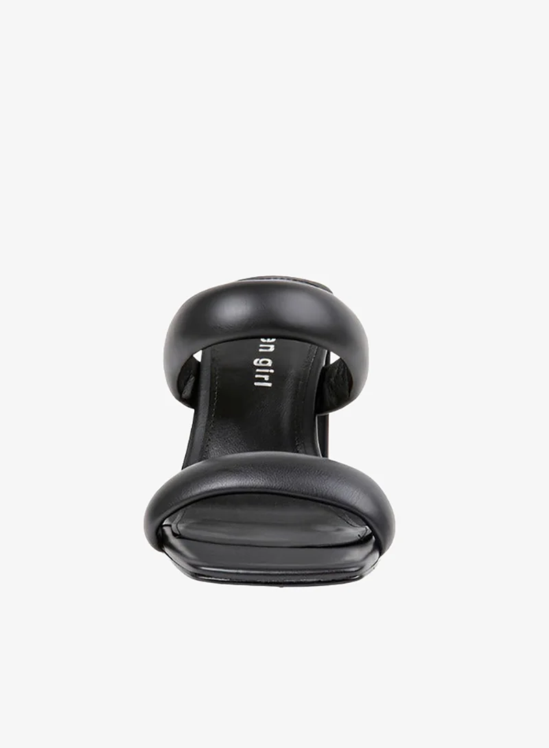 STEVE MADDEN  Steve madden wisper black women's sandals for Women | Best Price UAE