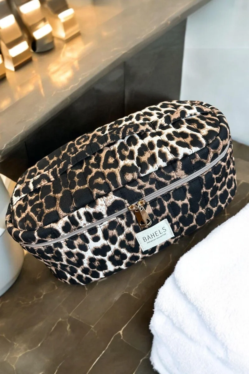Bahels Viral Leopard Interior Compartment Xl Size Bag Travel Bag For All Hair Styling