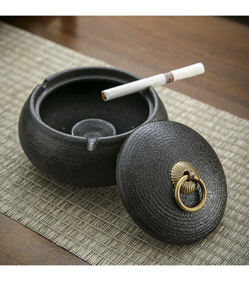 Black Ceramic Ashtray With Lid Anti Fly Ash Creative Home Office Decoration - Image 3