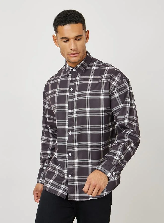ستايلي Plaid Check Oversized Shirt with Button Placket
