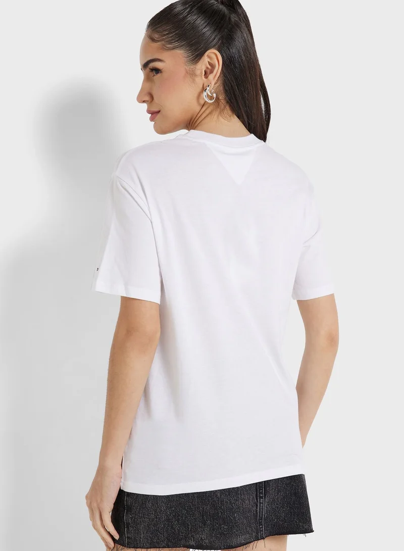 TOMMY JEANS Crew Neck Logo T-Shirt