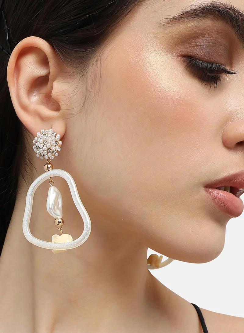 سوهي قرط متدلي من اللؤلؤ المطلي بالذهب