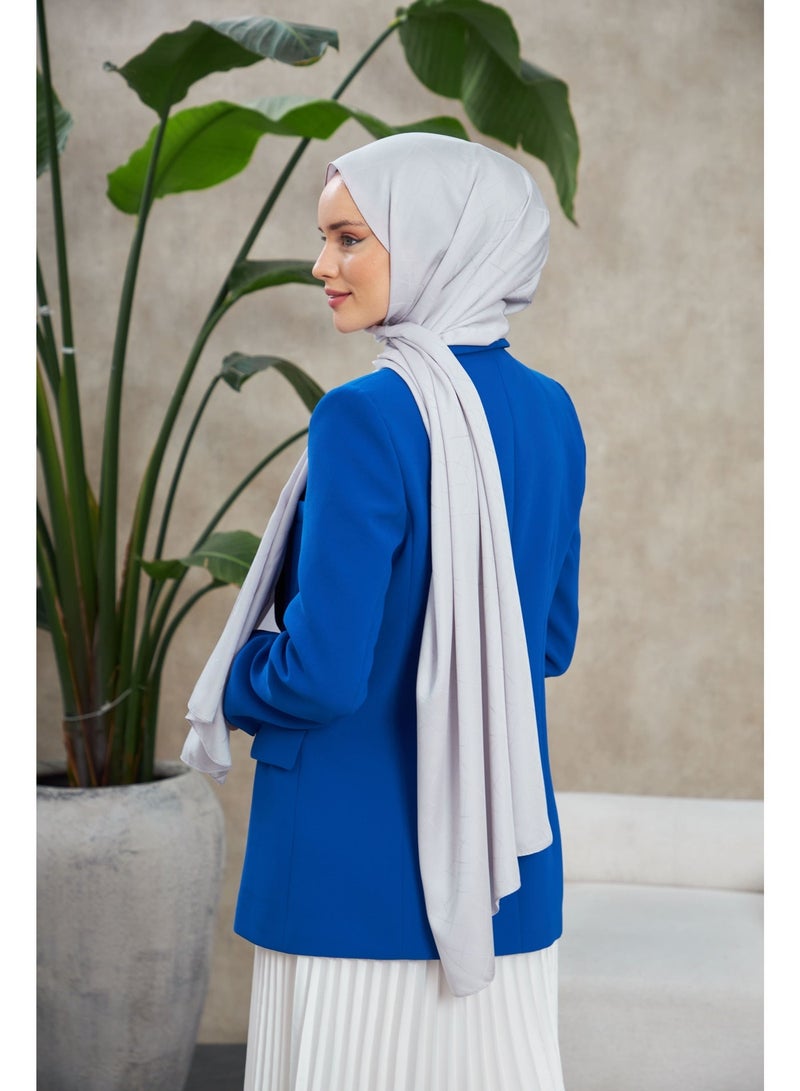 وشاح حجاب جاكار ناعم حريري باللون رمادي – خليط قطن وفيسكوز بنقشة ناعمة - Image 4