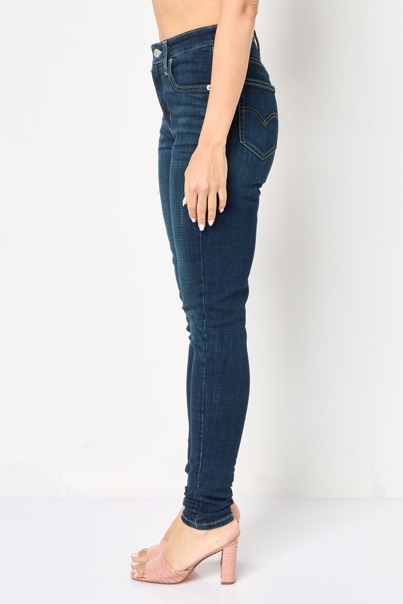 Levi's جينز ضيق للنساء، مغسول وقابل للتمدد، أزرق داكن - Image 3