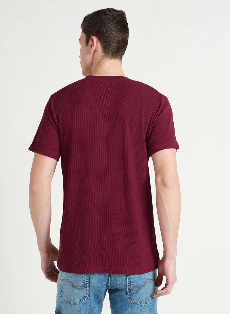 دينيس لينغو Maroon Crew Neck T-Shirt for Men - Relaxed Fit