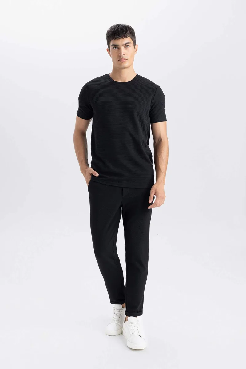 ديفاكتو Slim Fit Crew Neck Short Sleeve T-Shirt